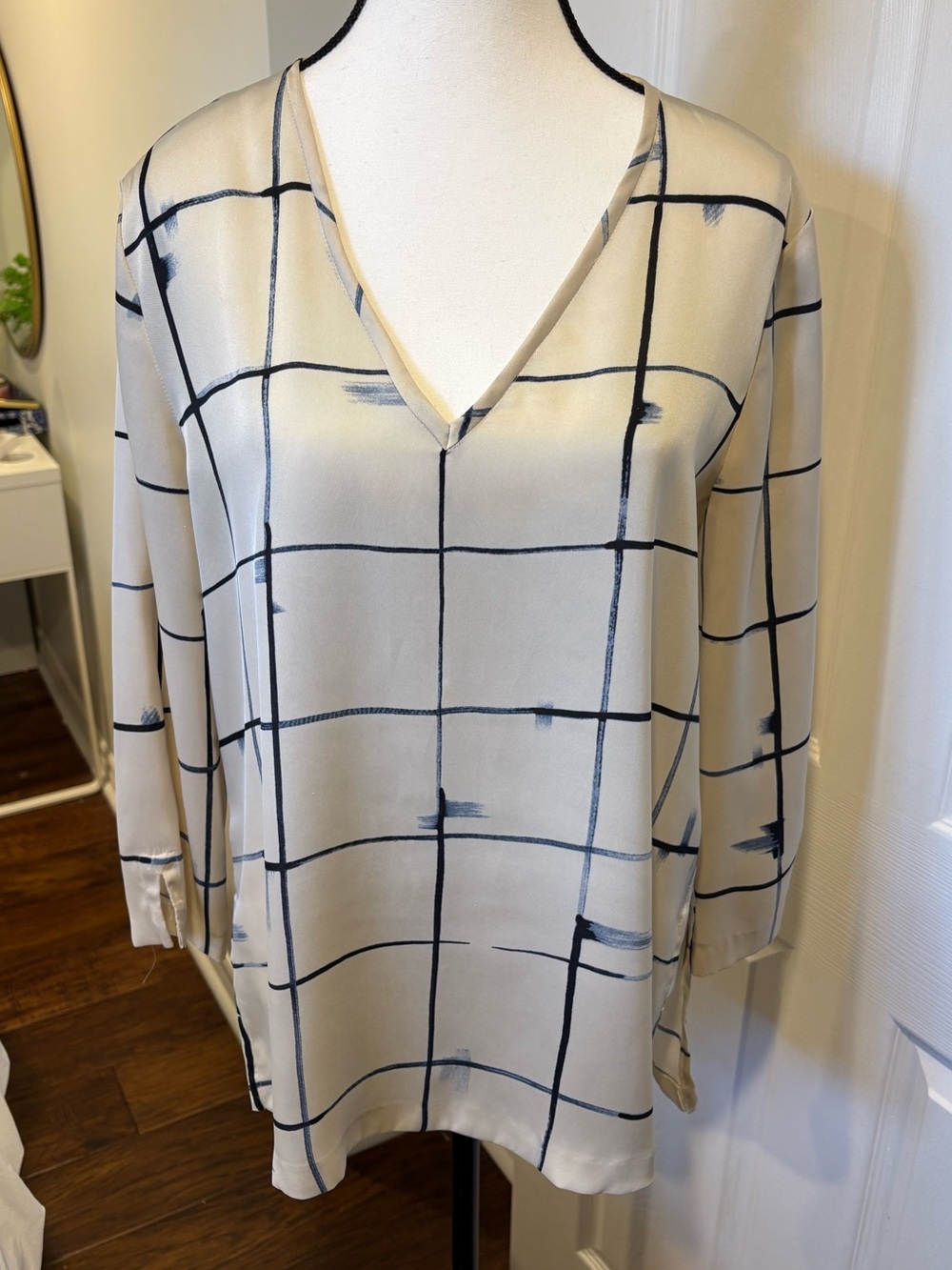 Mango Windowpane Plaid V Neck Tunic Blouse Cream Navy Size 8